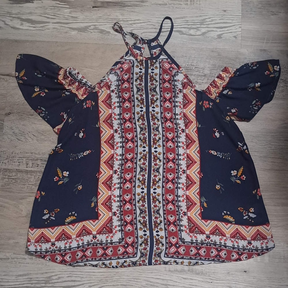 Ladies sz medium Heart Soul top